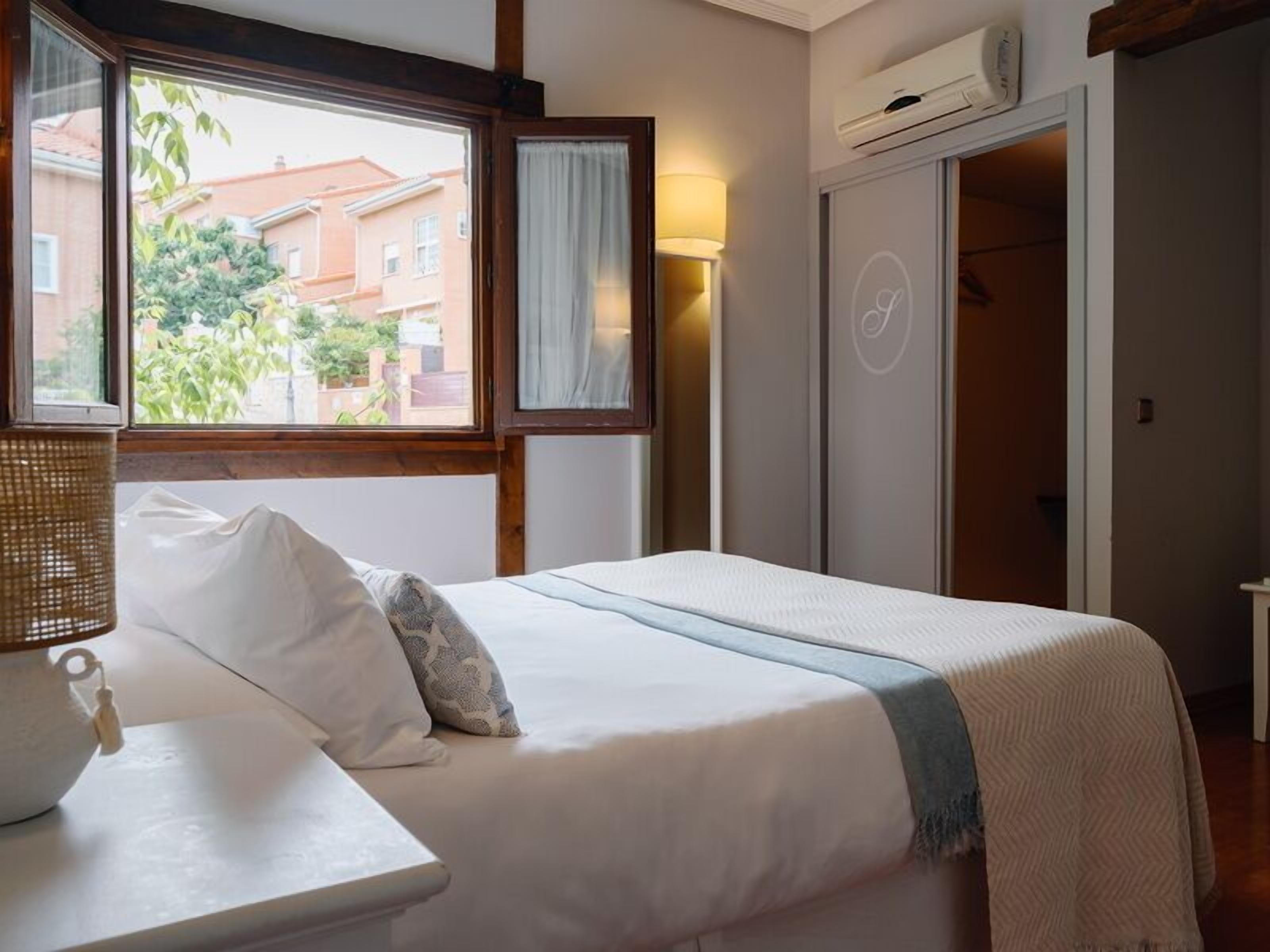 Basic Double Room | Free WiFi