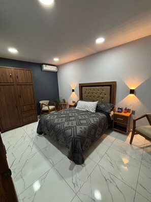 Room - Casa FRALO Hotel. (Atotonilco el Alto)