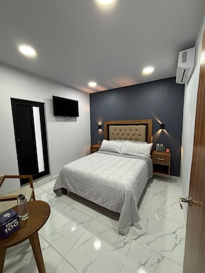 Room - Casa FRALO Hotel. (Atotonilco el Alto)