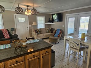 TV - Perfect 2-bedroom house with AC in welcoming Carolina Beach property. (Carolina Beach)