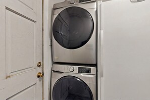 Interior - Desert Hacienda - Luxury Estate, Central Location (Española)