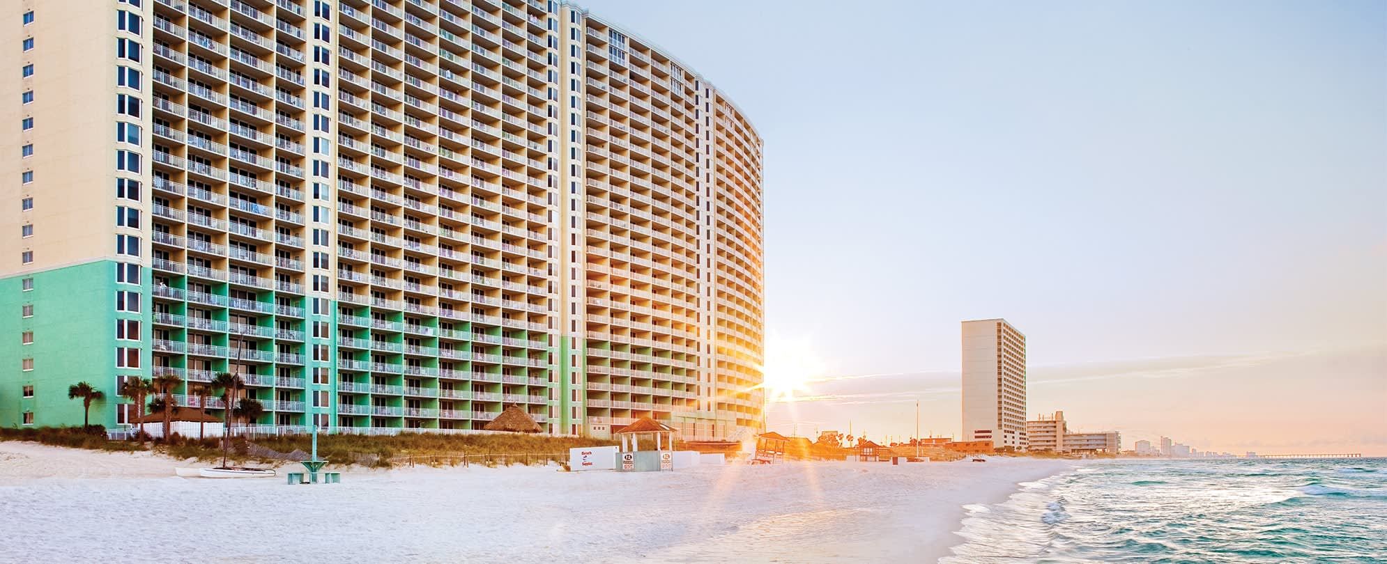 På stranden