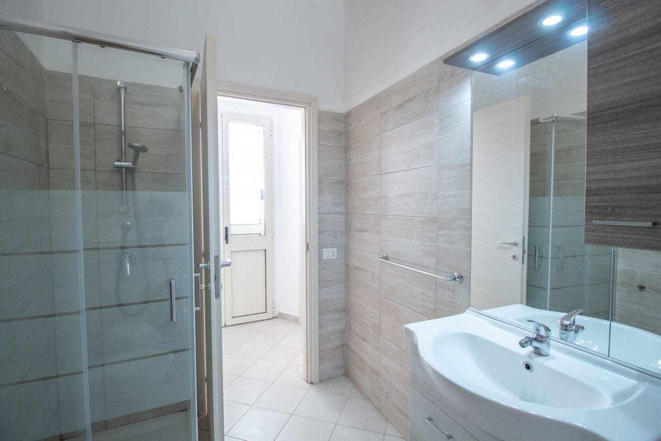 Shower, bidet