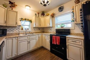 Private kitchen - The Sound of Music in Granger TX (Granger)