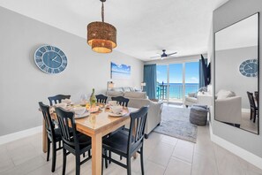 Dining - ☀️Gulf Dunes 515 - Still Waters | Gulf Front Views | Beach Service☀️ (Fort Walton Beach)
