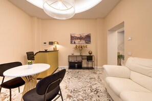 Interior - GH Villa Poerio   Deluxe Double Room (ROMA)