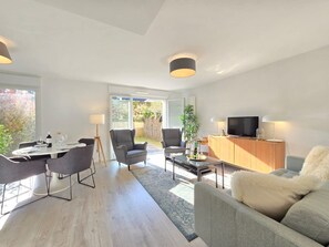 TV - Ty Nomeny, Cozy home near station & town (Vannes)