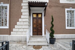 Exterior detail - GH Villa Poerio   Quadruple Room with Bath (ROMA)