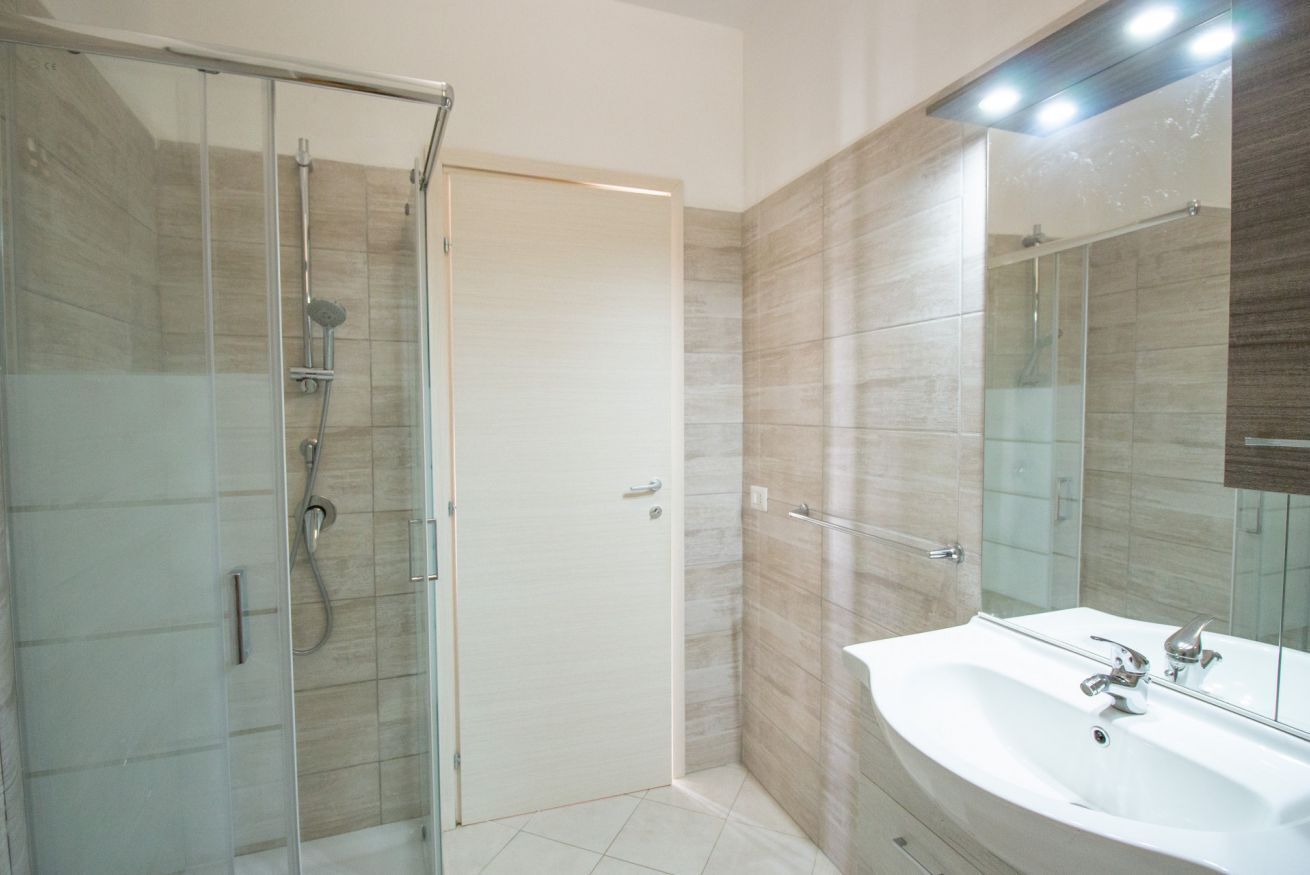 Shower, bidet