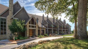 Exterior - 2br Peaceful Vacation Galena | Golf & Outdoor! (Galena)