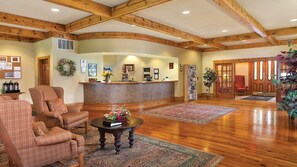 Lobby - 2br Peaceful Vacation Galena | Golf & Outdoor! (Galena)
