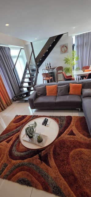 Deluxe Apartment, Balcony | Ruang tamu