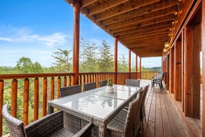 Outdoor dining - Spacious 6BR | Private Pool, Hot Tub, & Game Room (Sevierville)