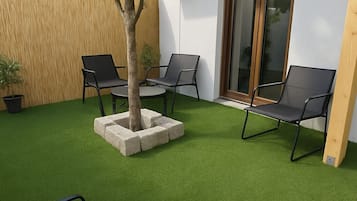 Camera doppia, vista giardino | Terrazza/patio