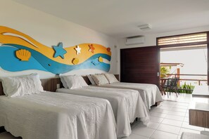 6 bedrooms, iron/ironing board, WiFi, bed sheets - Casa Manaua: beachfront property with incredible views in Barra de São Miguel (Barra de São Miguel)