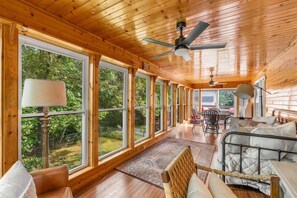 Interior - Big, Cozy Home w/ Fire Pit in the Heart of Ellijay (Ellijay)