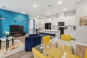 Interior - Modern Houston Retreat | Hot Tub & Garage Parking (Houston)