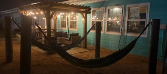 Beach Cottage • Pool + Hot Tub • Sleeps 4