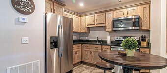 Current River Retreats 1 - 2 Bedroom - Sleeps 6 - Cozy Apartment