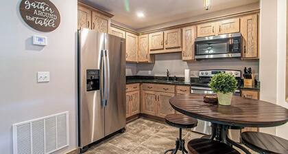 Current River Retreats 1 - 2 Bedroom - Sleeps 6 - Cozy Apartment