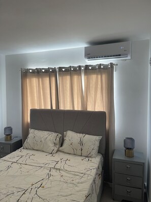 Iron/ironing board, Internet, bed sheets - Apartment in Torre Altos de Aqua (Santo Domingo)