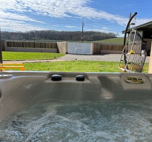Outdoor spa tub - Escape, Relaxation, Spa, Pet-Friendly (Pompignan)