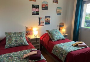 Room - Holiday Home 'Gîte de Gabi' with Private Terrace, Wi-Fi and Air Conditioning (Pompignan)