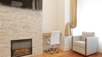 Suite superior, vista a la ciudad | Interior