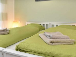 Room - Family & Baltic Sea vacation in a thatched house - nature, sea views and a great environment (Rerik)