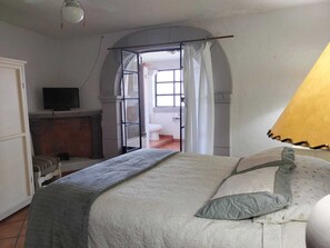 Comfort Double Room - Casa Encanto Santa Noche  (San Miguel de Allende)