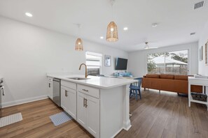 Interior - Salt Run Bungalow Near Historic Downtown (St. Augustine)