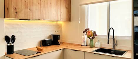 Fridge, microwave, oven, dishwasher