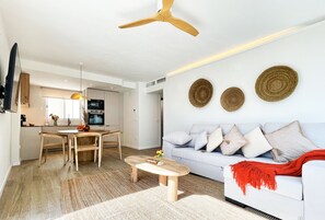 TV - Boho Luxury Apartment · Moraira Centre THE MORAIRA COLLECTION - 2 (Moraira)