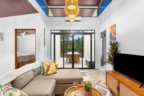 Living area - Soothing 3-bedroom house with AC in tranquil Cabuya (Cabuya)