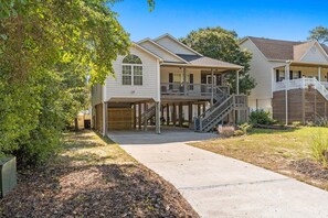 Exterior - Experience Oak Island at Stitch by the Sea, a cozy 3-bedroom retreat for 10. (Oak Island)