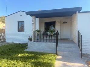 Exterior - House centrally located, in Miami. (Miami)