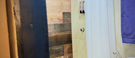 Hårtørrer, håndklæder, Sæbe, Shampoo