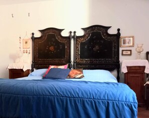 Room - Villa 'Margherita - Taormina Storica' with Private Garden, Wi-Fi and Air Conditioning (Taormina)