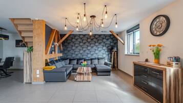 Televisie en een open haard