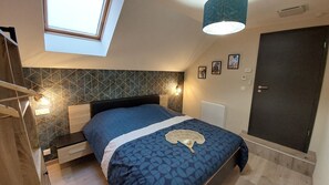 Room - Gîte kymsourit: Spacious 4-Star Cottage with Pool and Sauna (Sand)