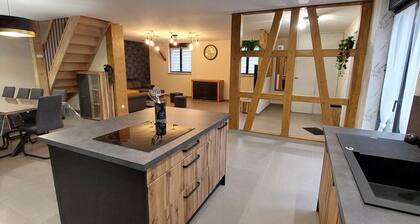Gîte kymsourit: Spacious 4-Star Cottage with Pool and Sauna
