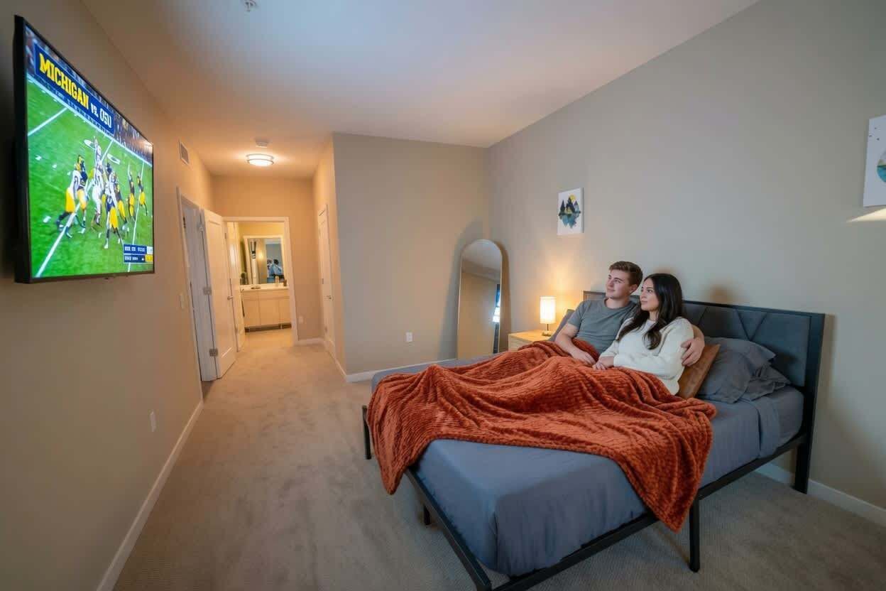 2 bedrooms, travel crib, WiFi, bed sheets