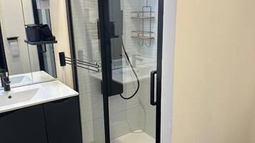 Habitación doble, vistas al jardín | Baño