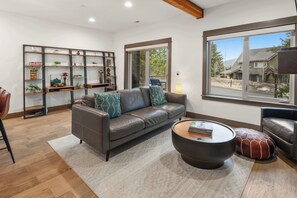 Interior - 3BR Chef Kitch GameRM BBQ Steps to Hike Bike Golf Spa (Cle Elum)
