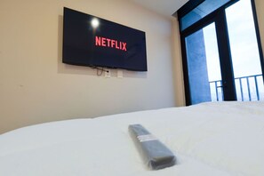 2 Schlafzimmer, Schreibtisch, Bügeleisen/Bügelbrett, WLAN