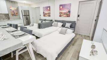 1 bedroom, desk, iron/ironing board, WiFi