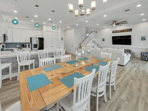 Dining - Stunning 4 br/ 5 bath Navarre Beach Home with waterfront access (Navarre Beach)