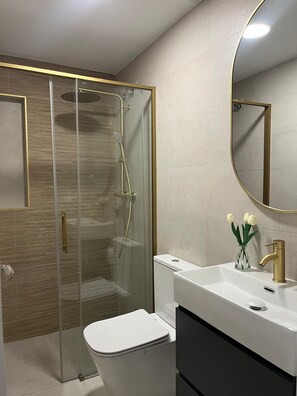 Bathroom - Vrbo Property (Platja de Puçol)