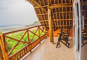 Balcony - Sea Eagle Oceanfront (Kutani)