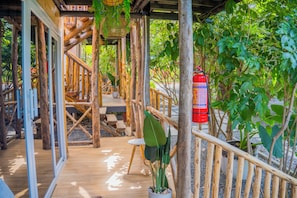 Deluxe Garden View Room | Parveke